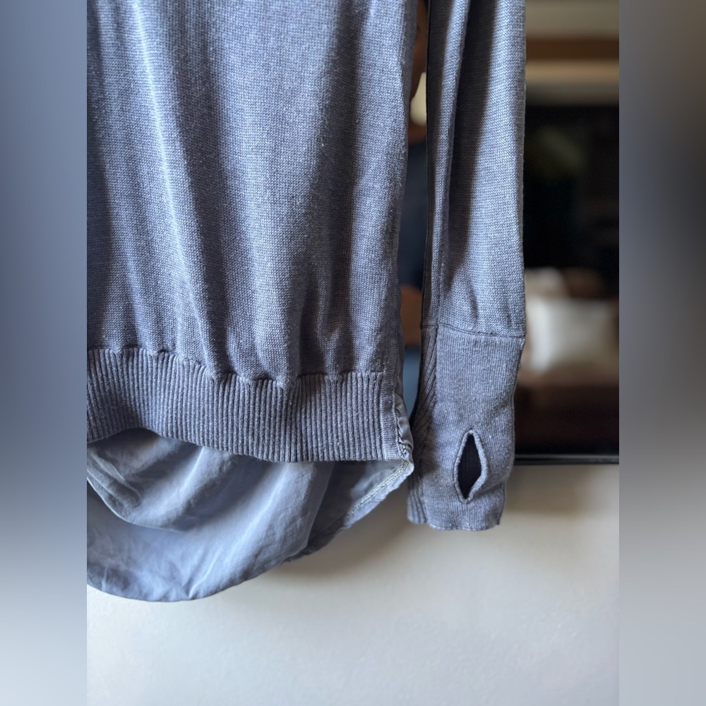 LULULEMON | Unity pullover | size 6 - Picture 5 of 6